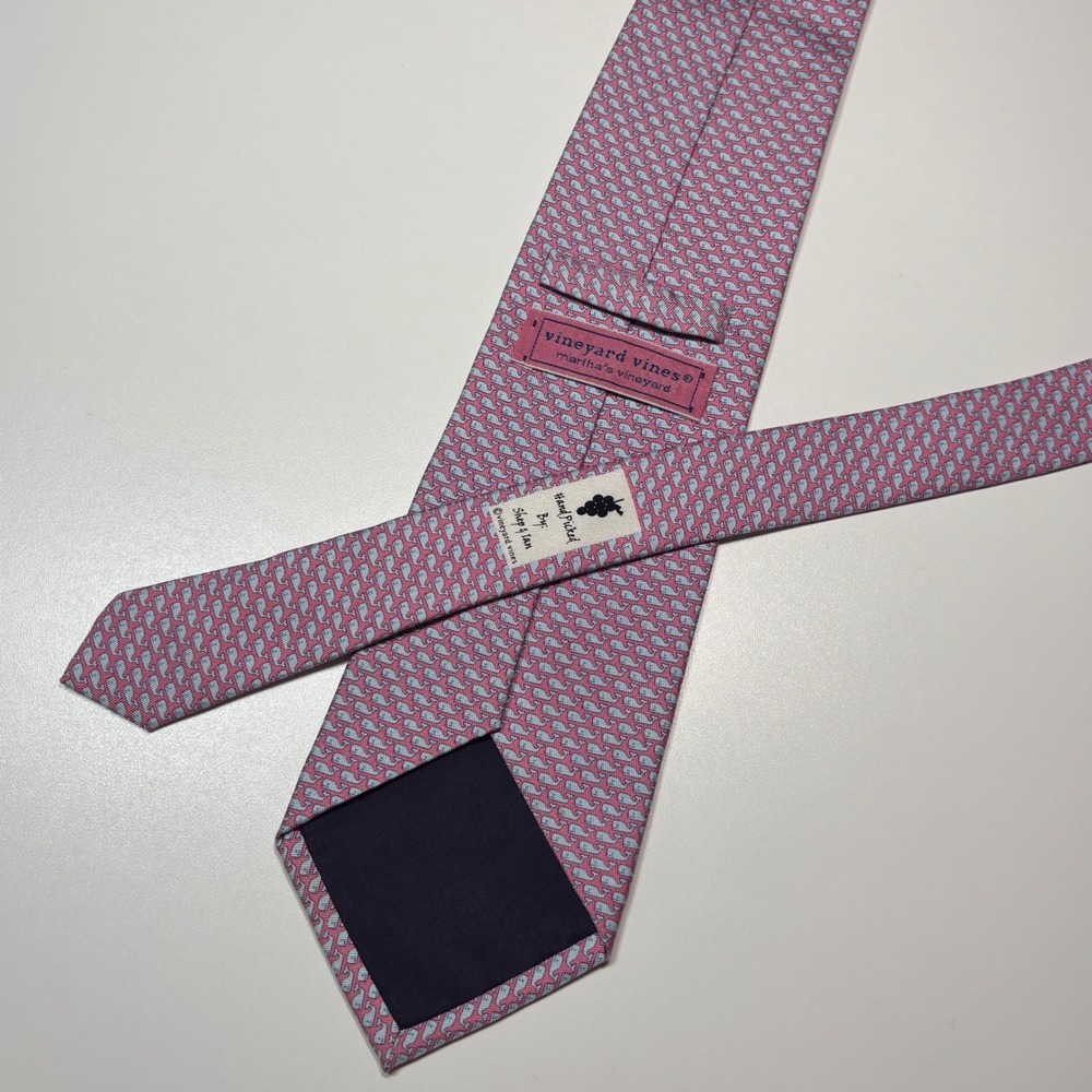 Vineyard Vines Pink Whale Logo 100% Silk Necktie Hand Made USA Preppy Tie - Picture 3 of 7